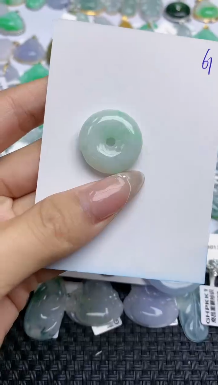 【闪购商品】翡翠颈饰未镶嵌 天然翡翠A货