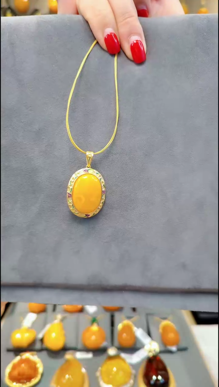 【闪购商品】蜜蜡颈饰银S925镀金镶嵌A065蜜蜡吊坠赠项圈