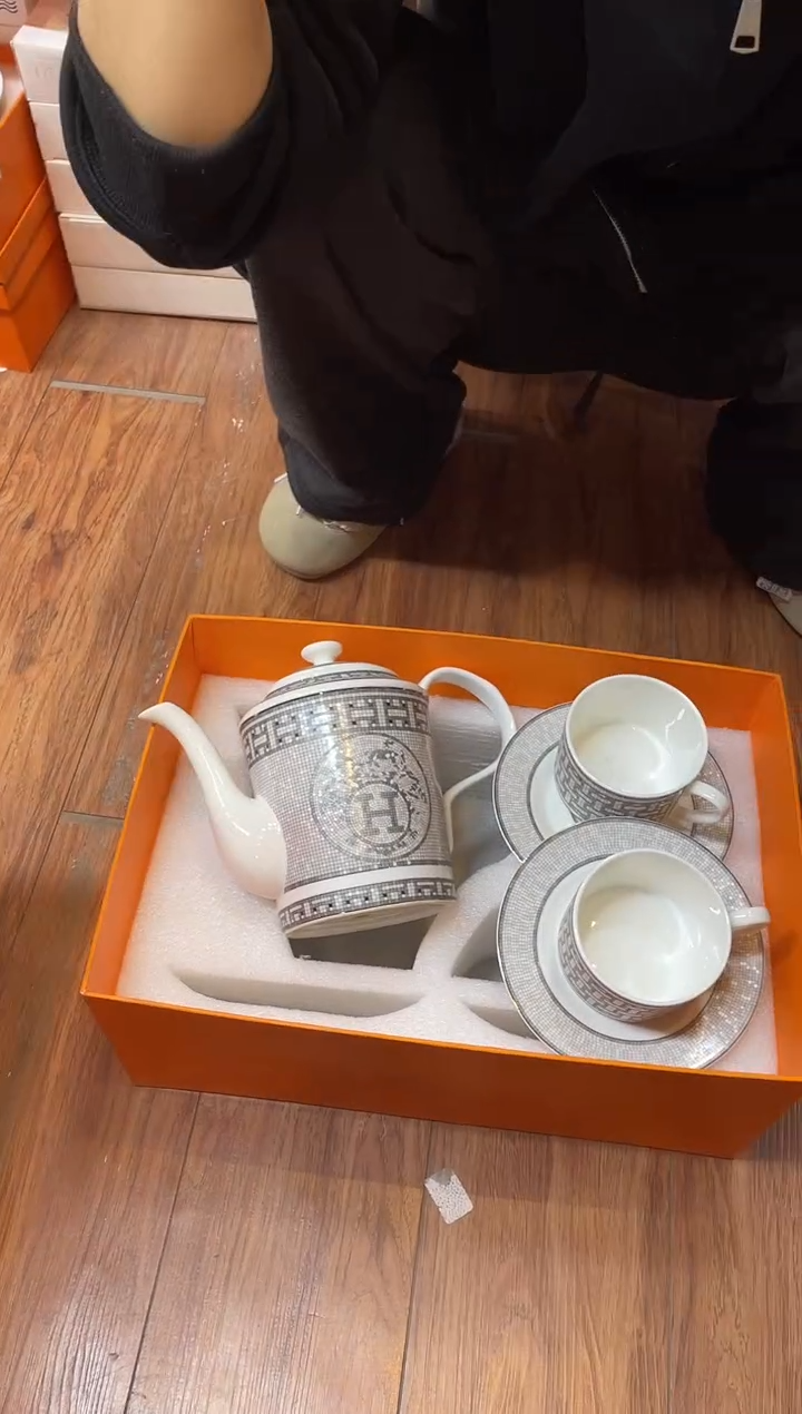 杯鸿辉家品牌瓷器，京东包邮！