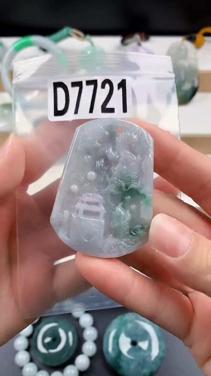 颈饰未镶嵌翡翠天然翡翠吊坠挂件