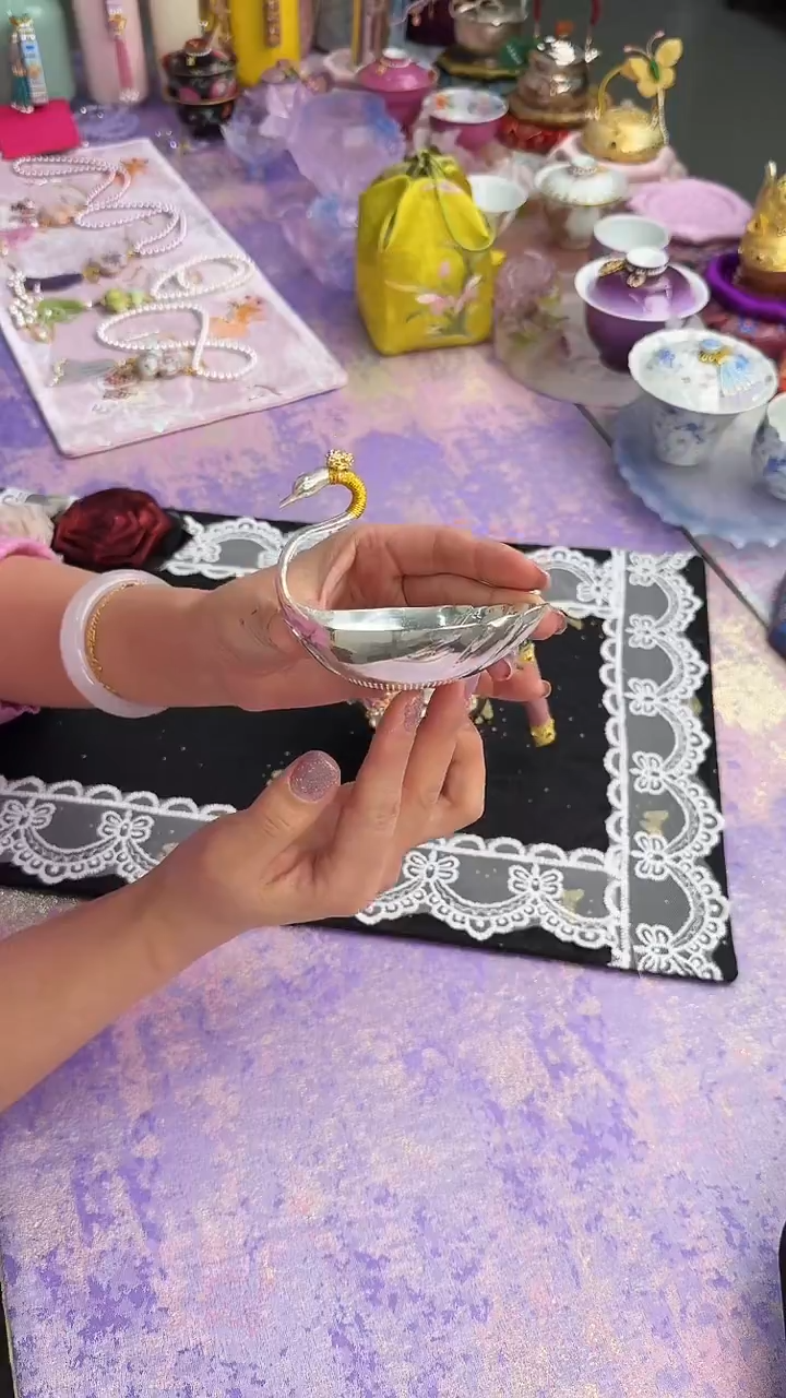 47呆坐天鹅茶漏  