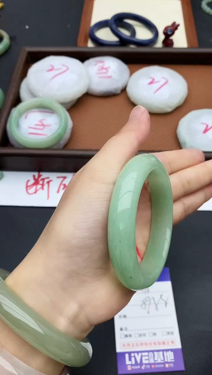 未镶嵌手镯石英质玉176+57/58