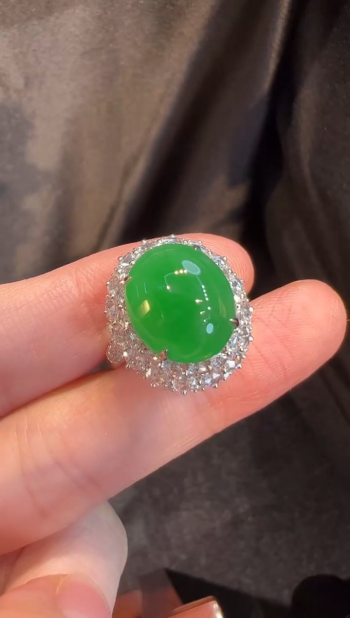 翡翠戒指18K金镶嵌L6戒指