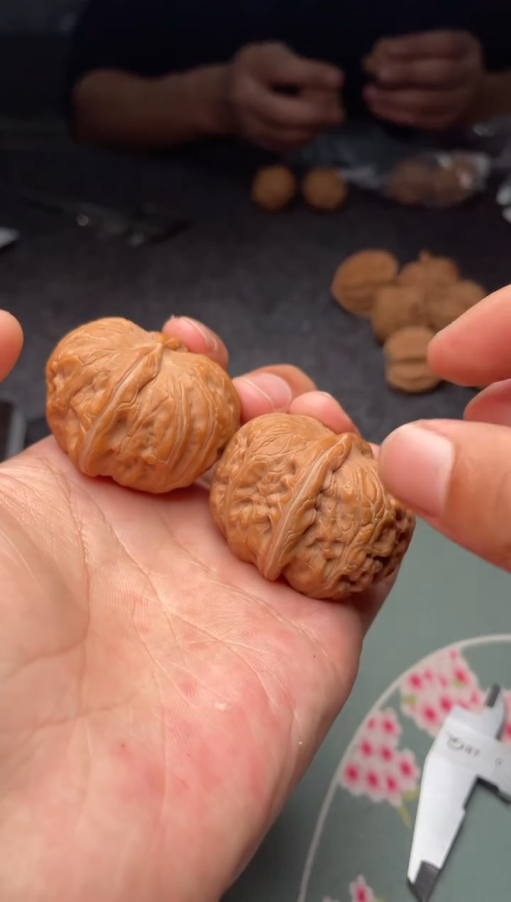 把件文玩核桃a321   元宝41尺 小水尖