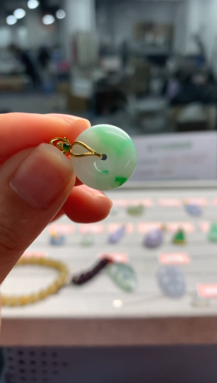 【闪购商品】翡翠颈饰18K金镶嵌翡翠平安扣|不退不换