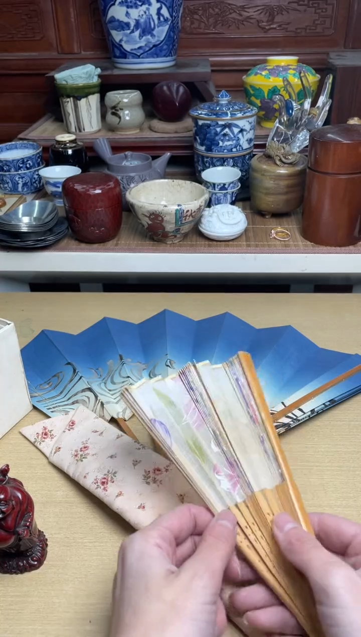 16号2只扇子哈哈哈直播专用链接