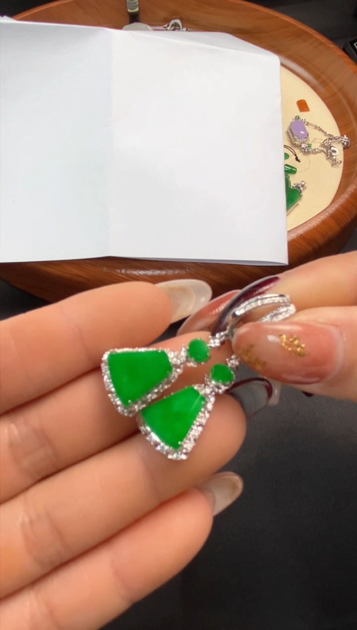 【闪购商品】翡翠耳饰18K金镶嵌13号-耳坠/娜