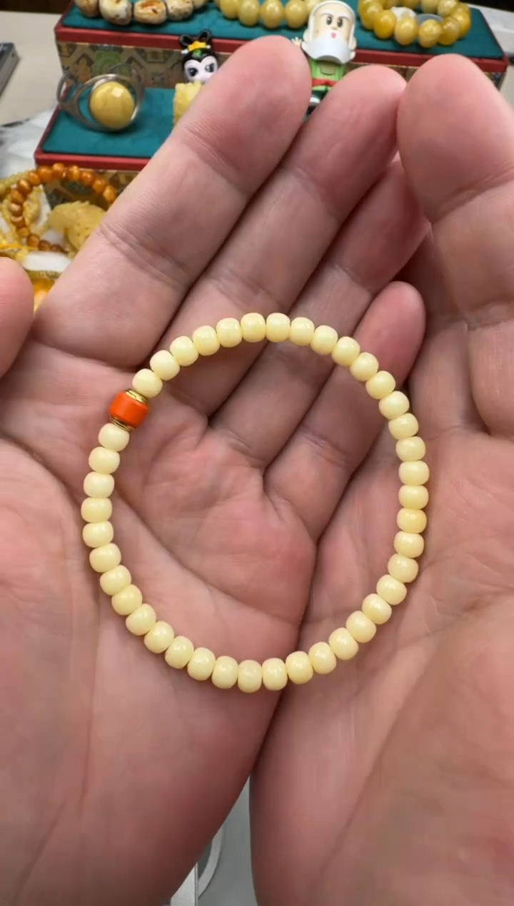 琥珀未镶嵌珠宝奇石高品质精致5+小手串HZ107