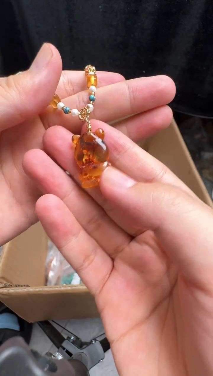 【闪购商品】血珀颈饰未镶嵌上