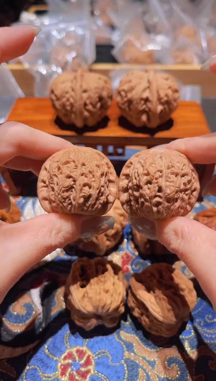 把件文玩核桃018血麒麟36