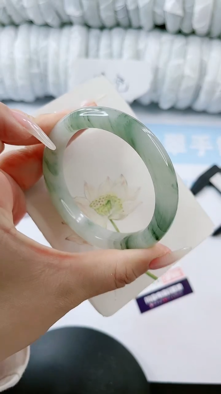 【闪购商品】石英质玉手镯未镶嵌多样性发货V439