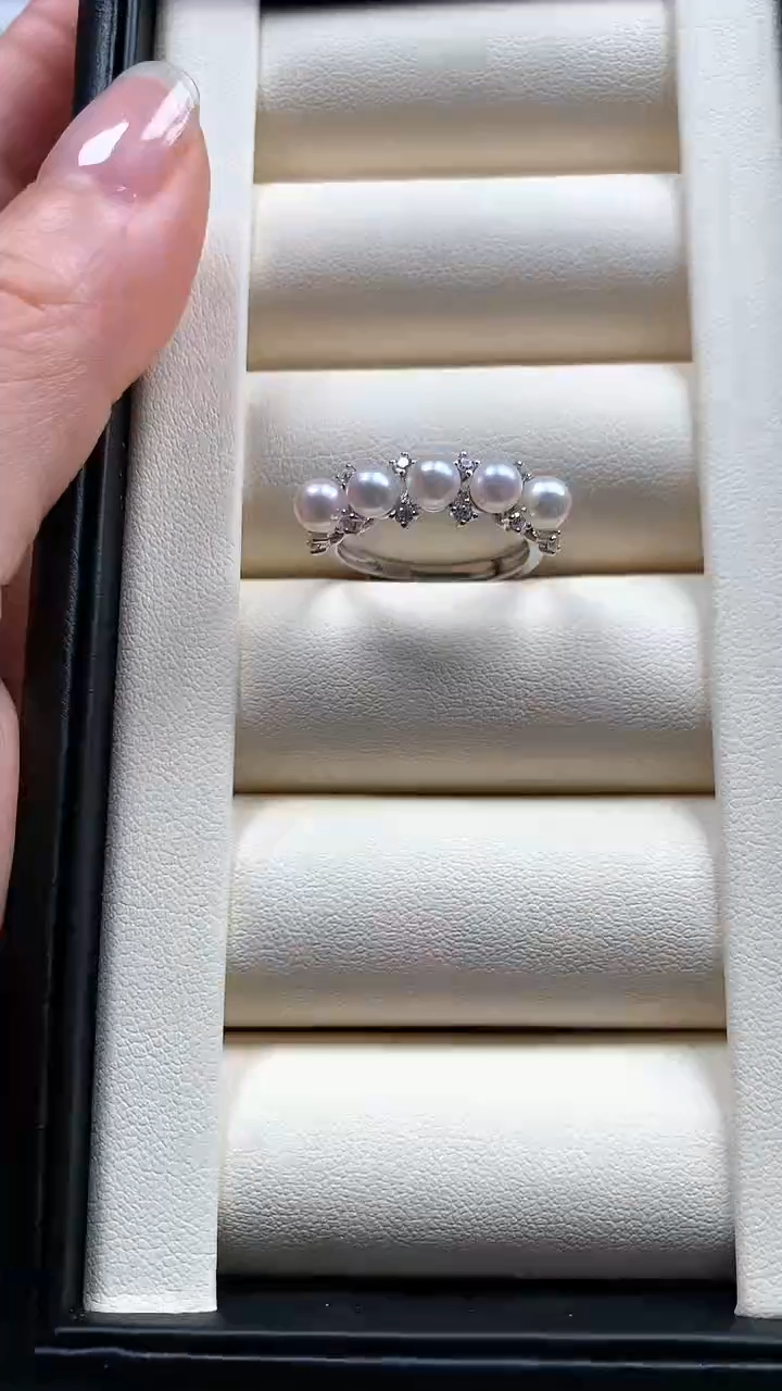 【闪购商品】淡水珍珠颈饰银S925镶嵌海水珍珠开口戒5珠带钻排戒