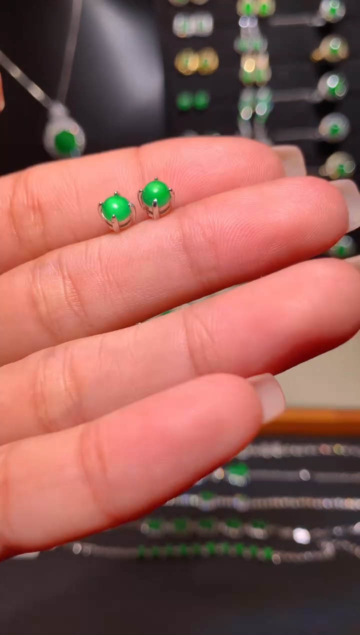【闪购商品】翡翠耳饰银S925镶嵌耳钉