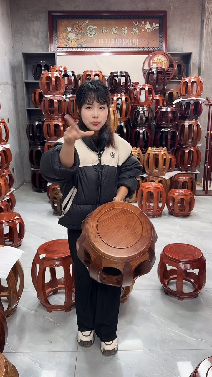 【闪购商品】花梨木类家具胡桃色小号鼓凳一对