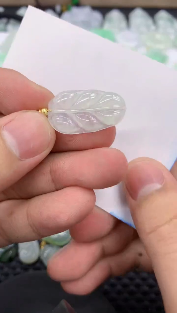 【闪购商品】翡翠颈饰未镶嵌111111111111