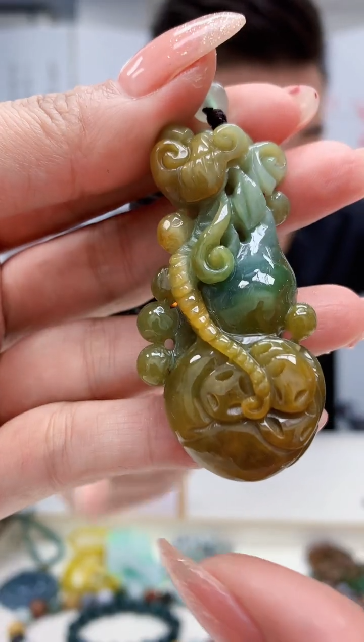 【闪购商品】定制翡翠未镶嵌4990MM-毛货挂件24