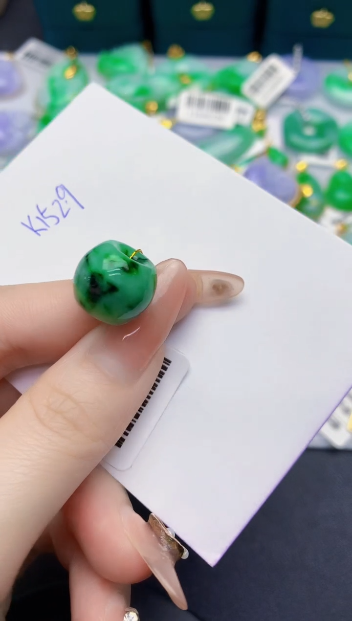 颈饰未镶嵌翡翠缅甸天然翡翠A货