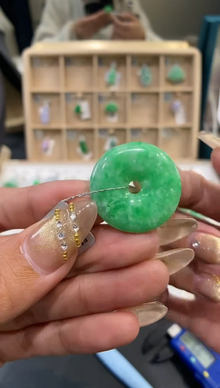 【闪购商品】翡翠吊坠(不含链)未镶嵌平安扣
