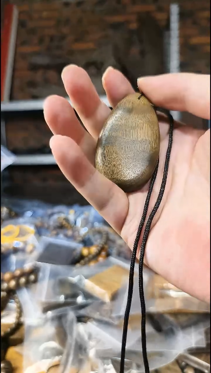 楠木（金丝楠）把件雨滴脖挂