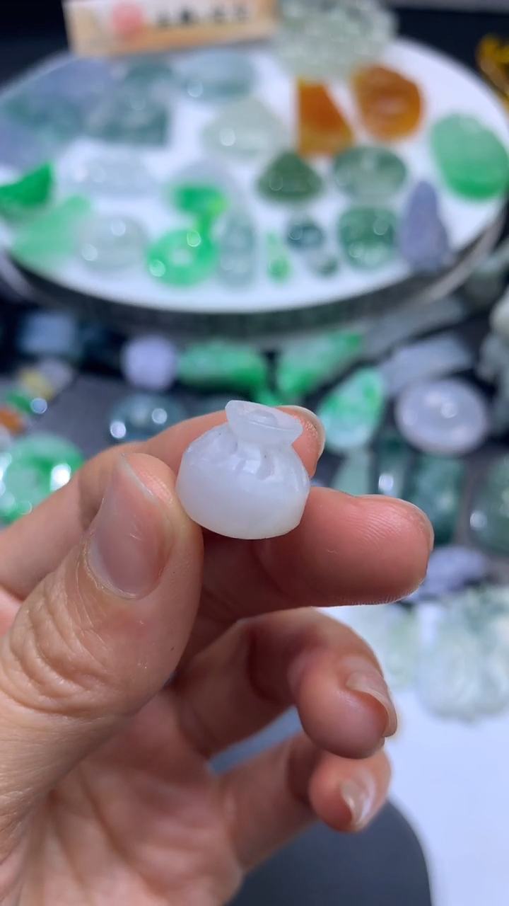 【闪购商品】定制翡翠未镶嵌翡翠