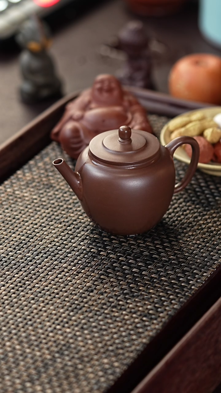 【闪购商品】手工原矿某革紫泥平盖莲子  175cc