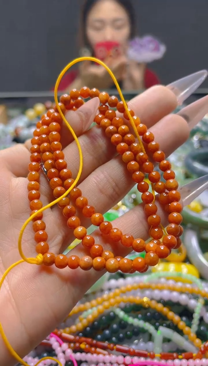 颈饰未镶嵌翡翠4MM