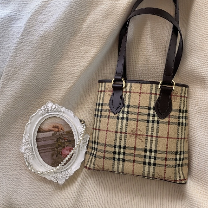 修复品BURBERRY/巴宝莉战马格纹手提单肩包/EE11522040/2040