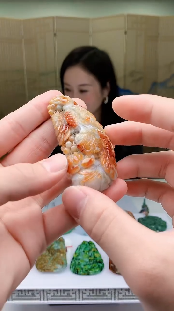 【闪购商品】定制翡翠未镶嵌4852bb-毛货挂件