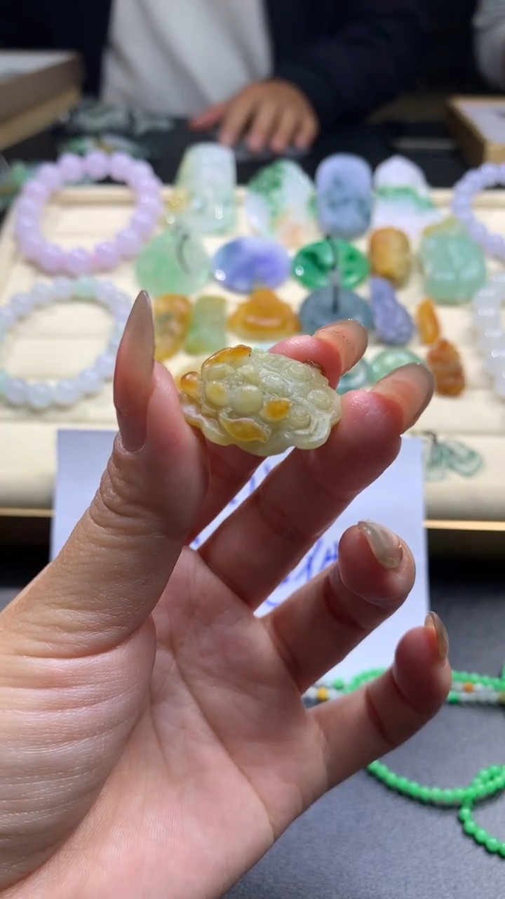 【闪购商品】定制翡翠未镶嵌翡翠