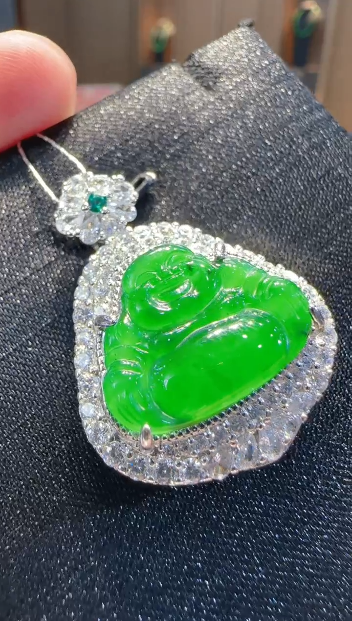 【闪购商品】翡翠吊坠(不含链)合金多样性发一件