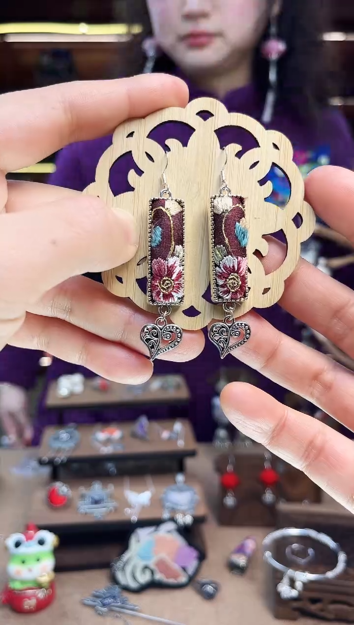 【闪购商品】织绣1874黔东南苗族刺绣