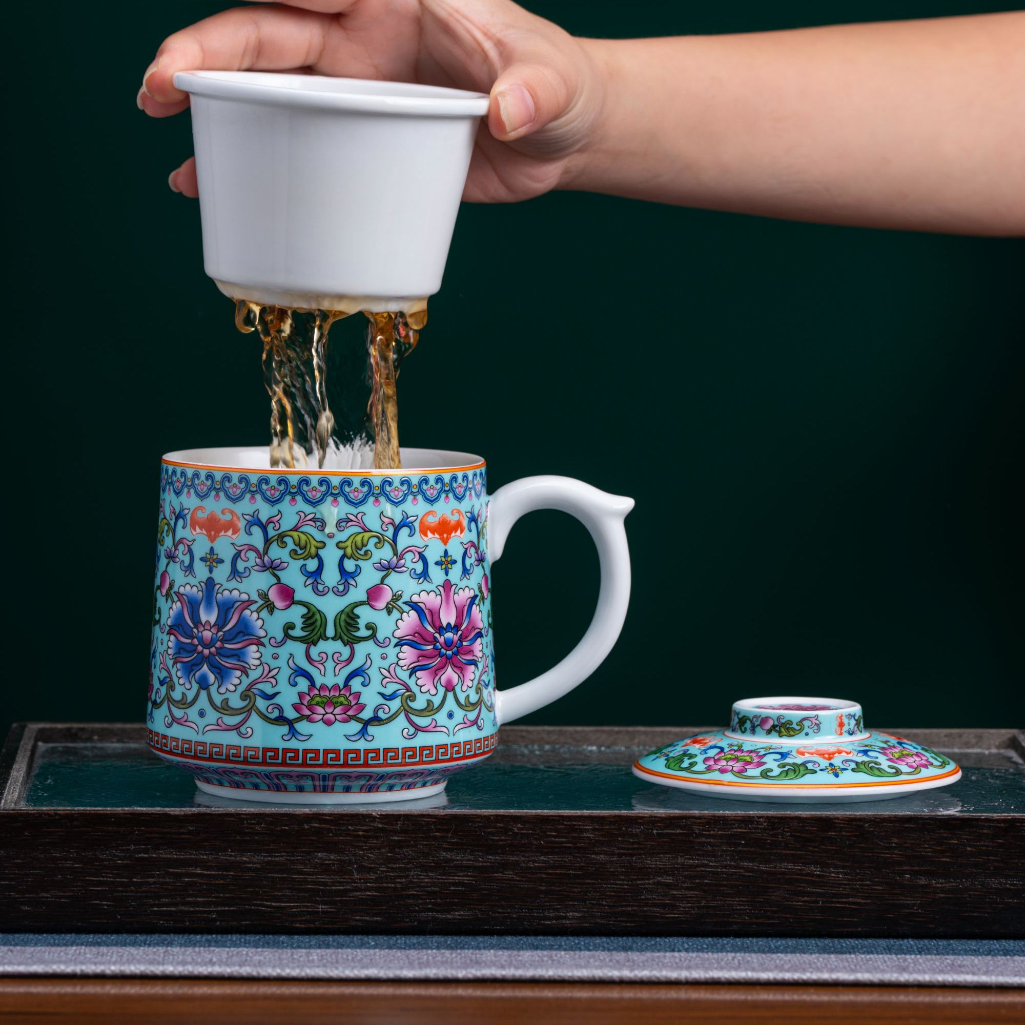 changnan/昌南changnan/昌南白瓷蓝地珐琅彩「缠枝莲」办公杯