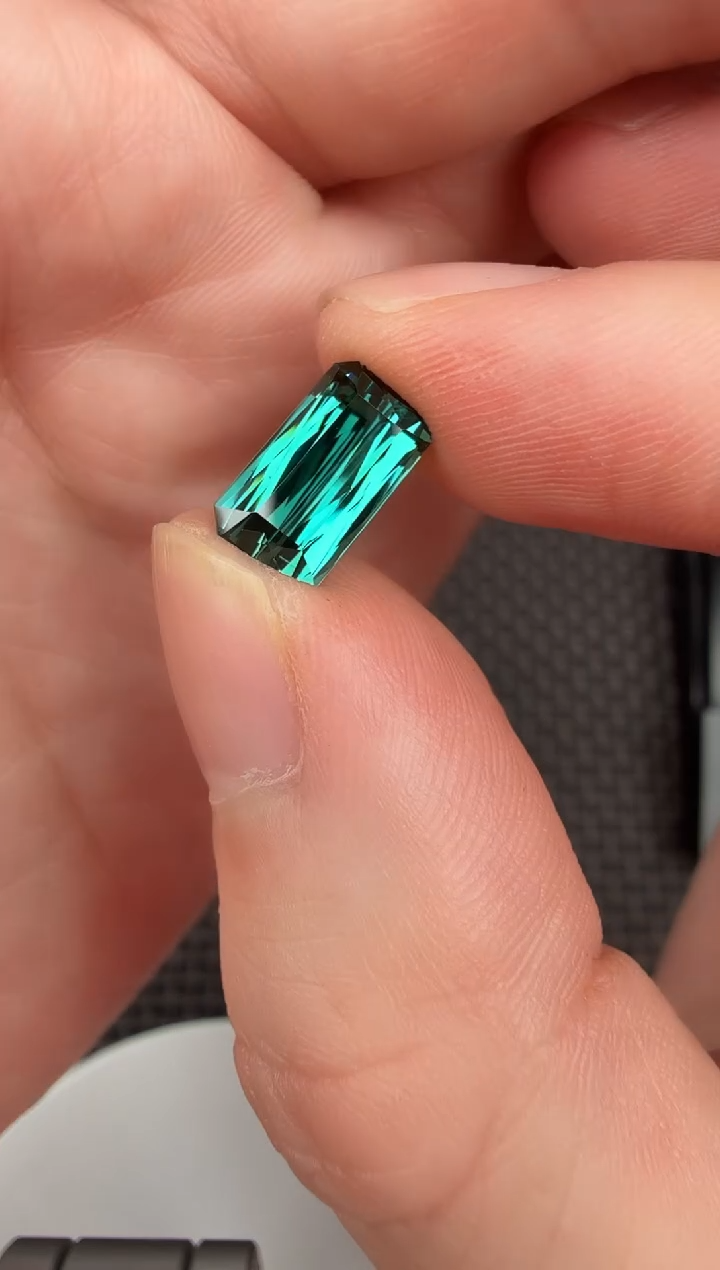 【闪购商品】碧玺lagoon未镶嵌3ct-B012093