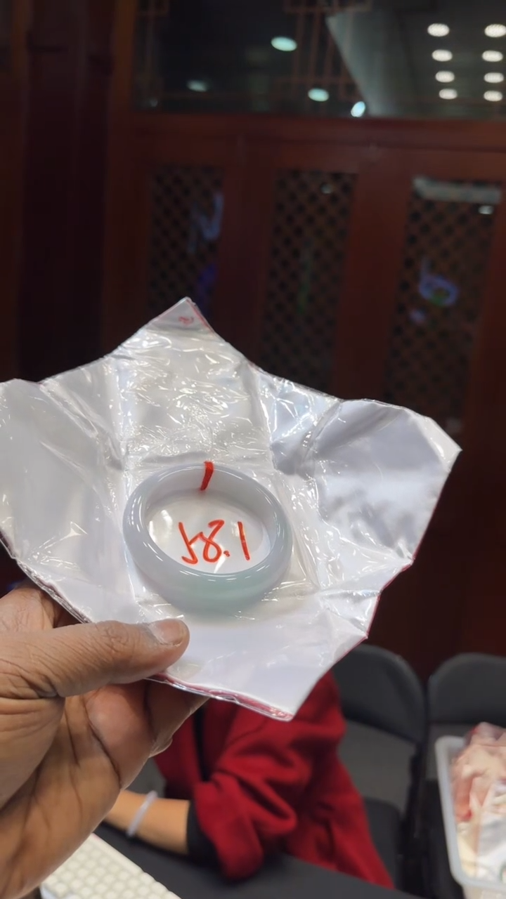 【闪购商品】翡翠手镯未镶嵌手镯