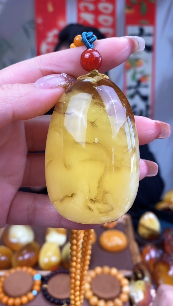 【闪购商品】琥珀裸石未镶嵌基地发货 一物一证 顺丰包邮