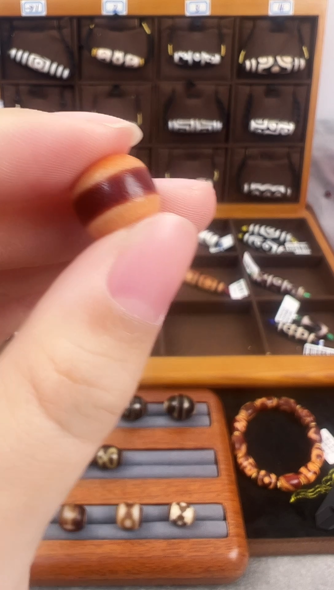 玛瑙/玉髓（覆膜）颈饰未镶嵌92.（微瑕）