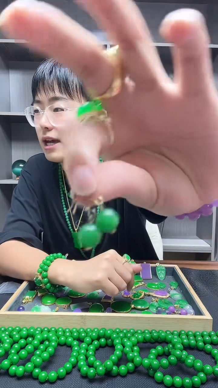 翡翠14K金镶嵌耳饰耳饰