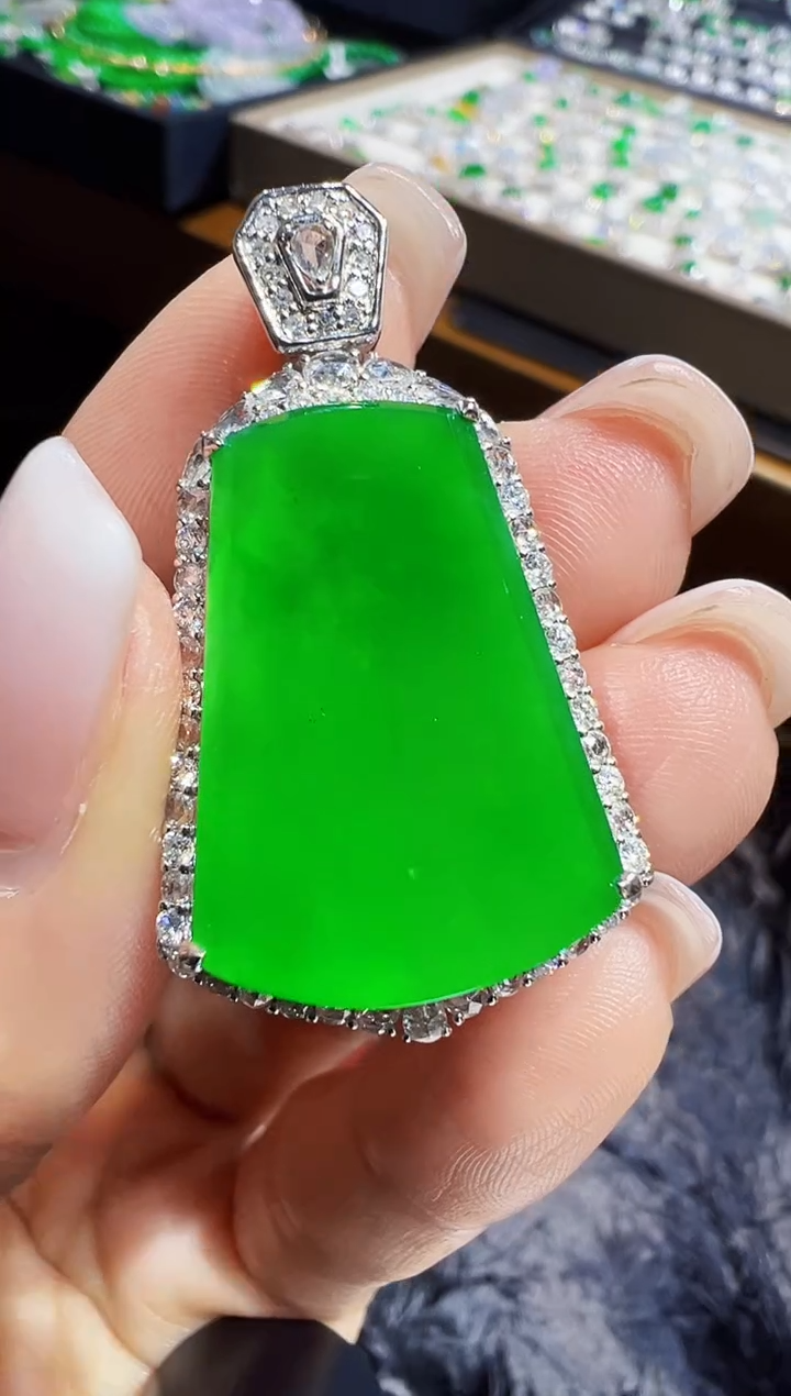 吊坠(不含链)18K金镶嵌翡翠无事牌