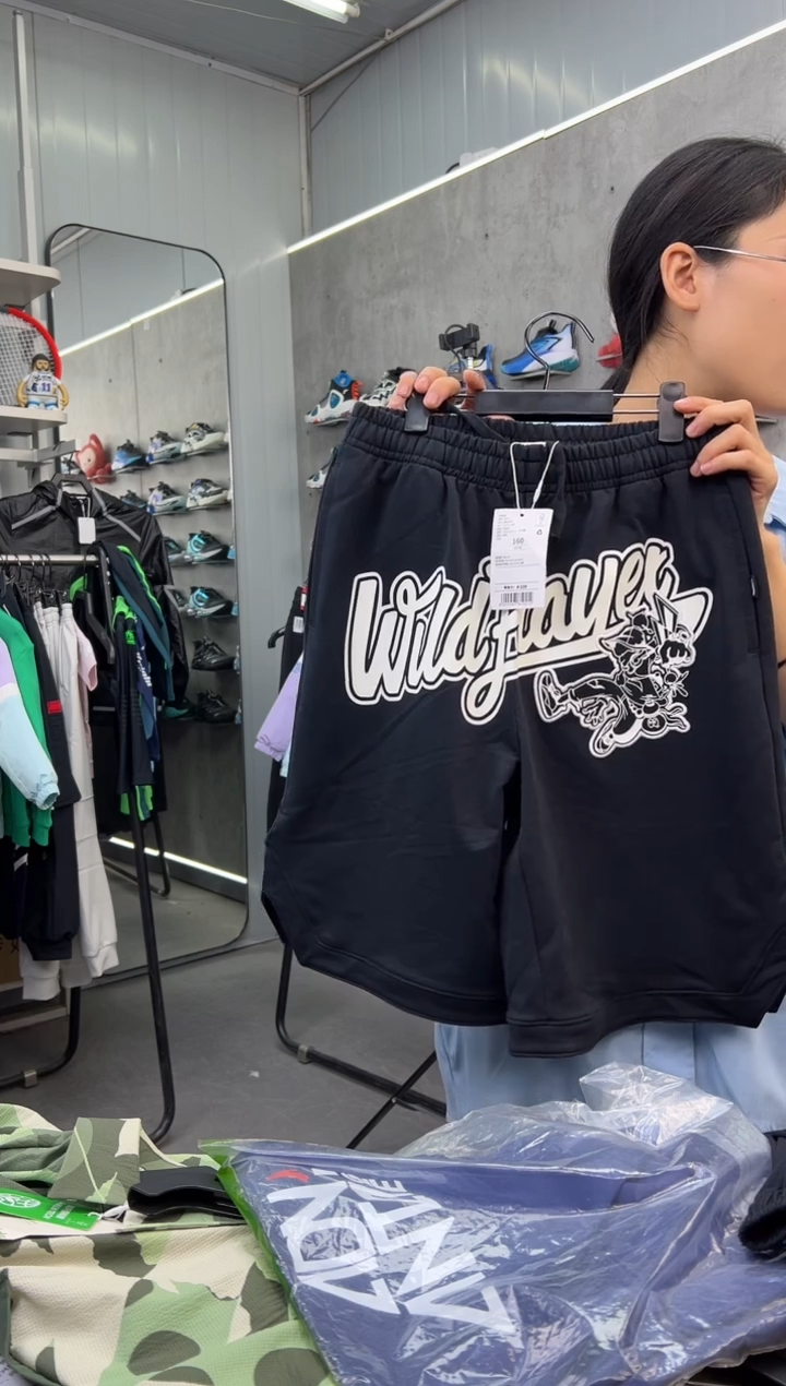 安踏儿童衣服尺码 ：160