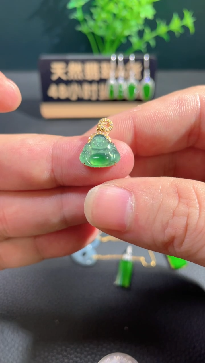 【闪购商品】翡翠颈饰18K金镶嵌翡翠