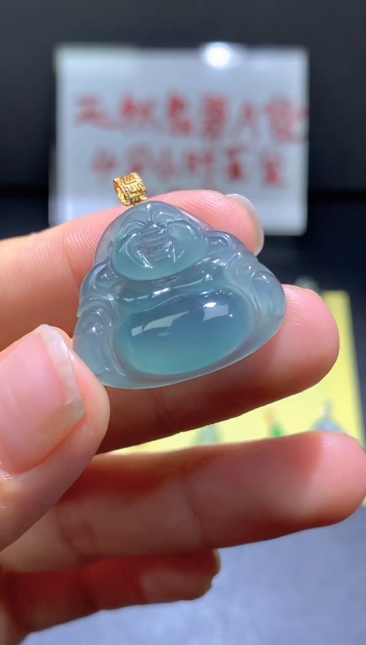 翡翠18K金镶嵌颈饰翡翠吊坠