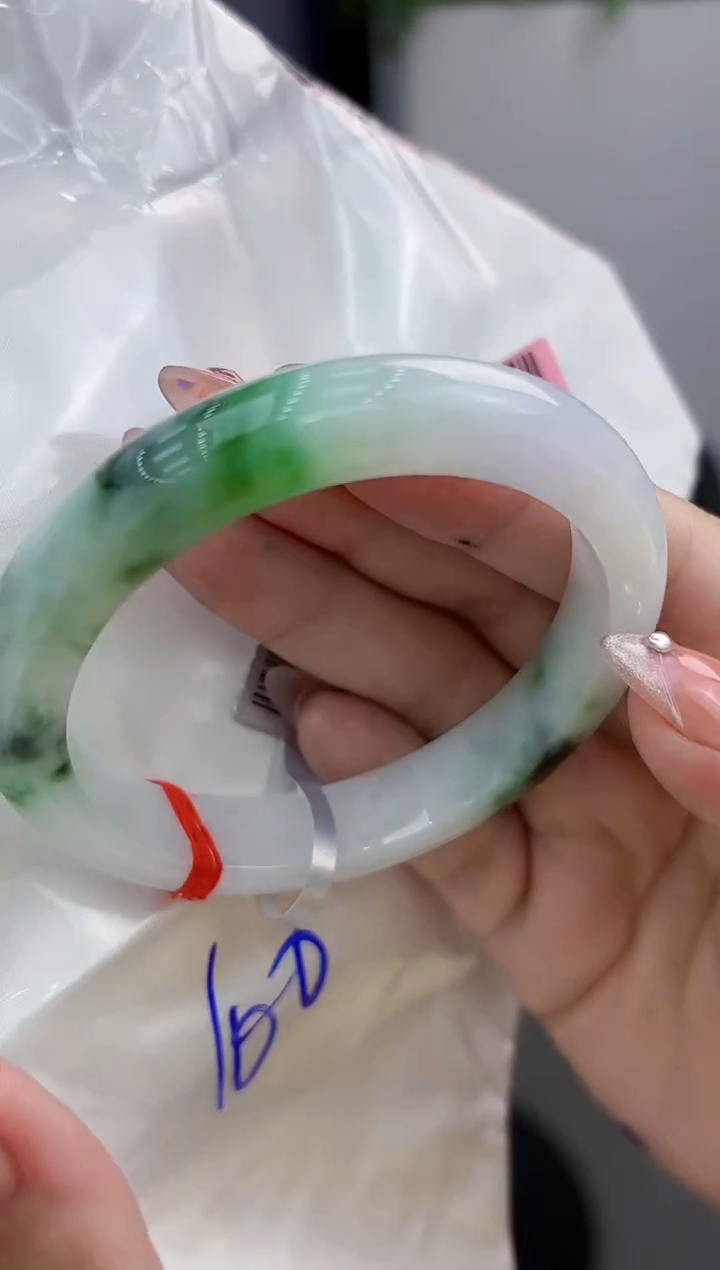 【闪购商品】翡翠手镯未镶嵌翡翠手镯