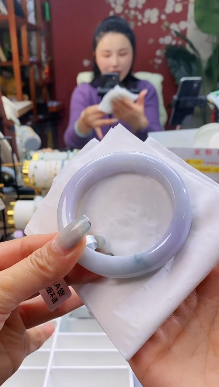 【闪购商品】翡翠手镯未镶嵌68显白5556/12.9*9.4