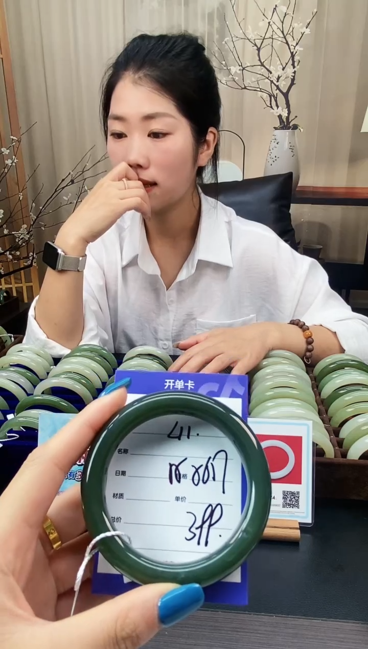 未镶嵌手镯和田玉L11微色差