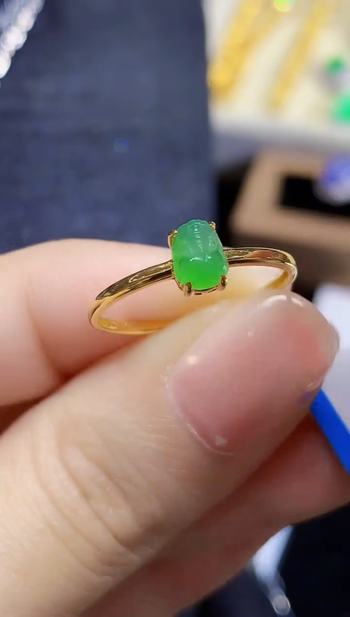 18K金镶嵌戒指翡翠L1473多样性发其一