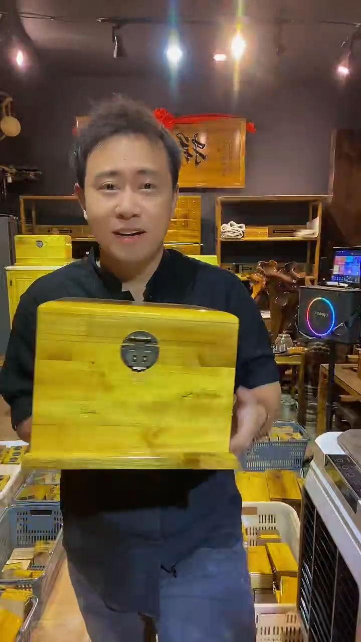 木金丝楠木制品茶箱25*25*20