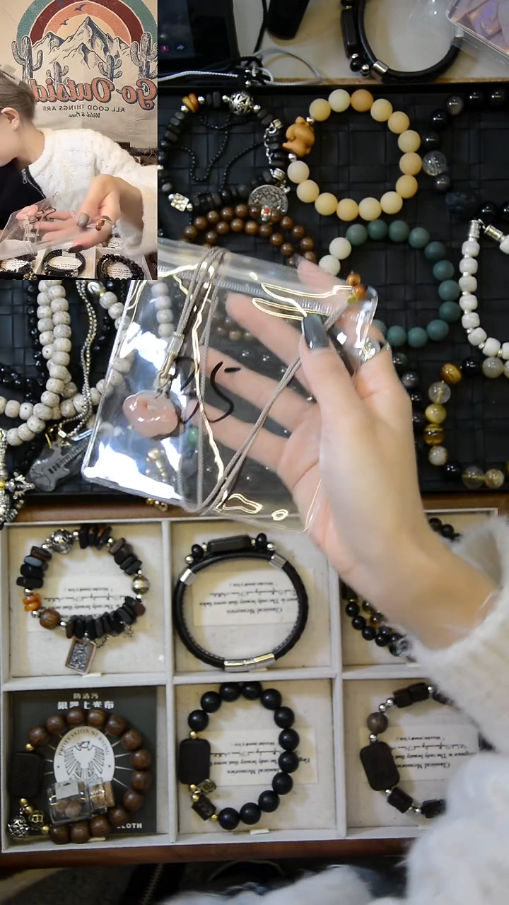 未镶嵌平安锁石英质玉（金丝玉）简*薇手工定制款