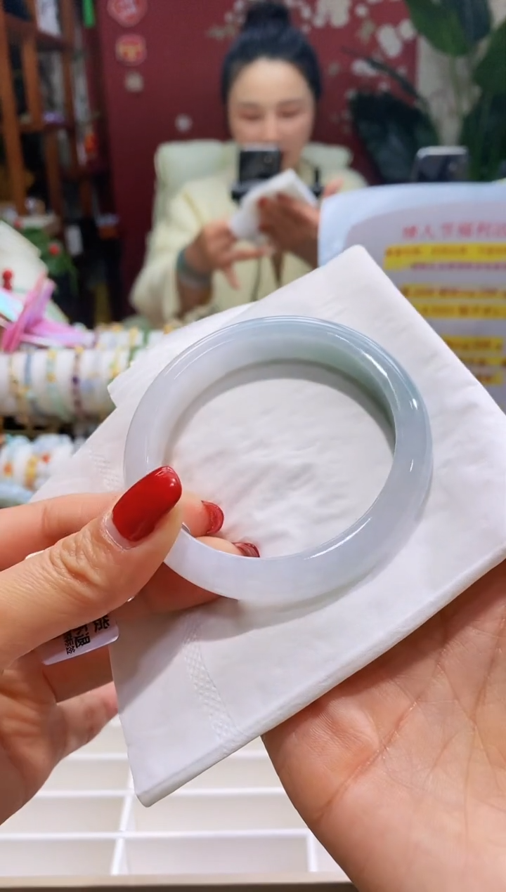 【闪购商品】翡翠手镯未镶嵌169圈口5556/11.7*8.0