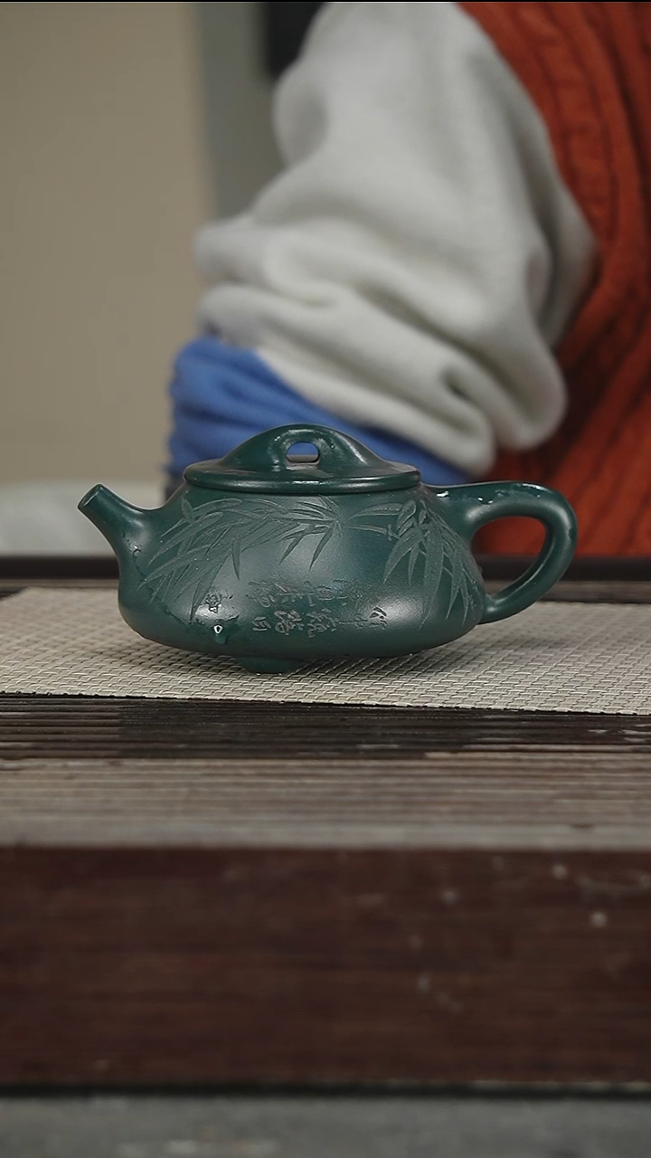 茶壶紫砂冯圆秀，带证260CC83号