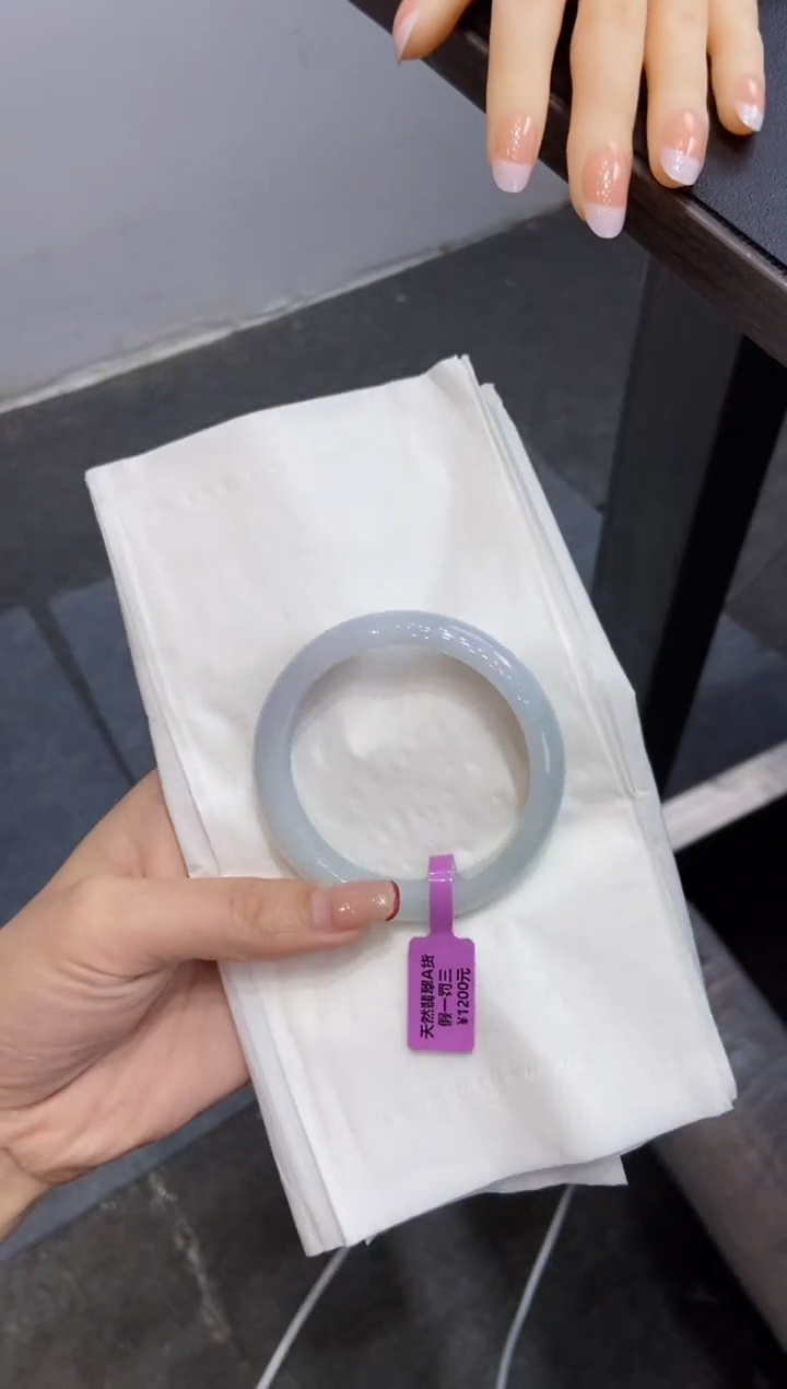 【闪购商品】翡翠手镯未镶嵌000010231